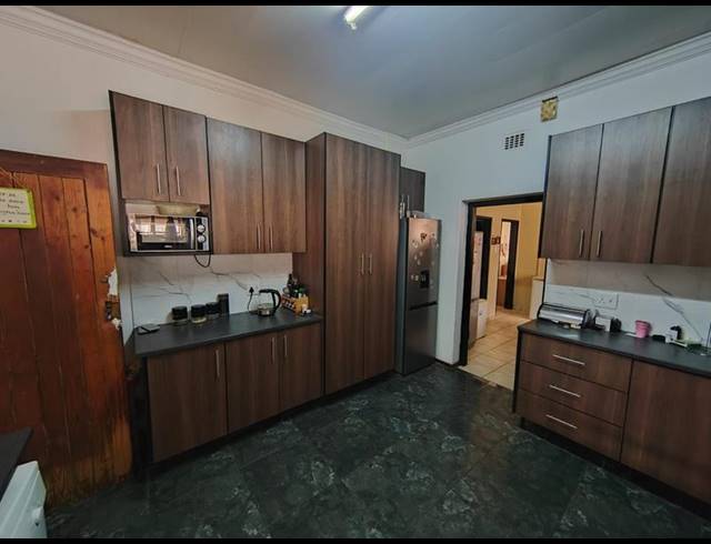 3 BEDROOM HOUSE FOR SALE IN PRETORIA GARDENS